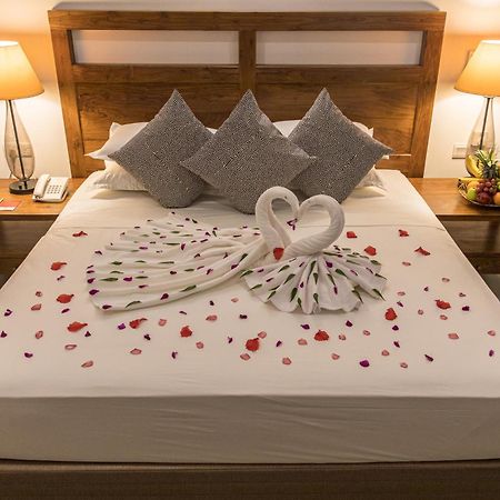 Earls Rajarata Otel Anuradhapura Oda fotoğraf