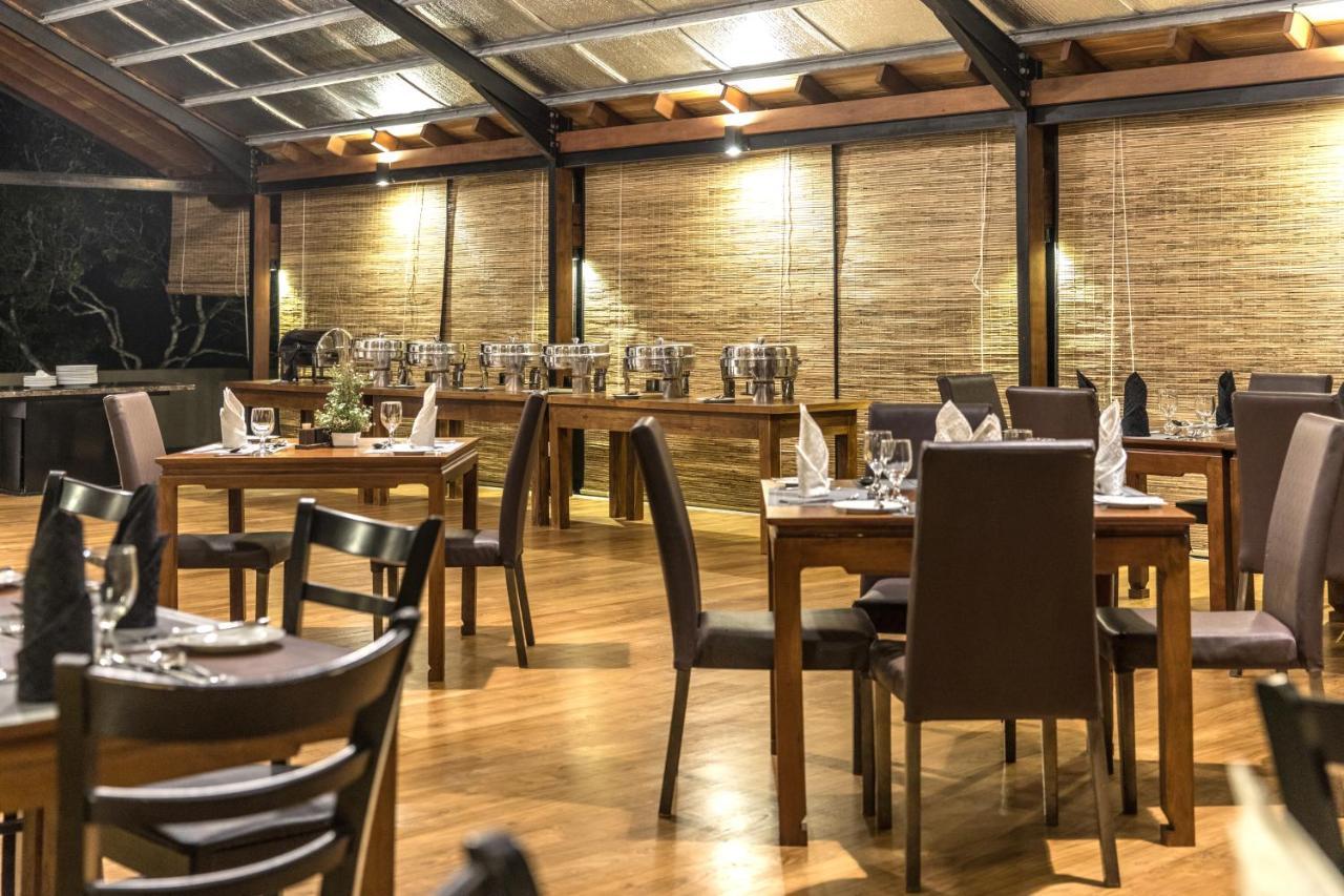 Earls Rajarata Otel Anuradhapura Dış mekan fotoğraf