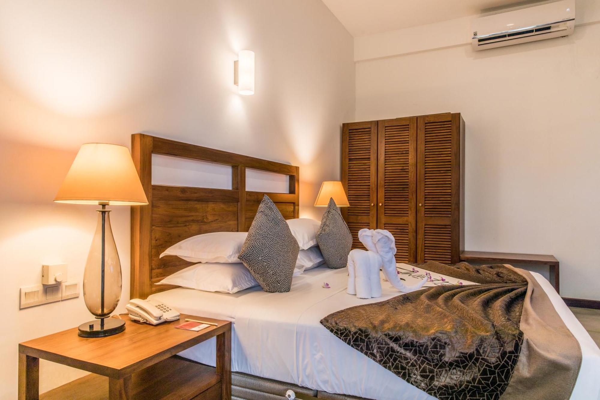 Earls Rajarata Otel Anuradhapura Oda fotoğraf