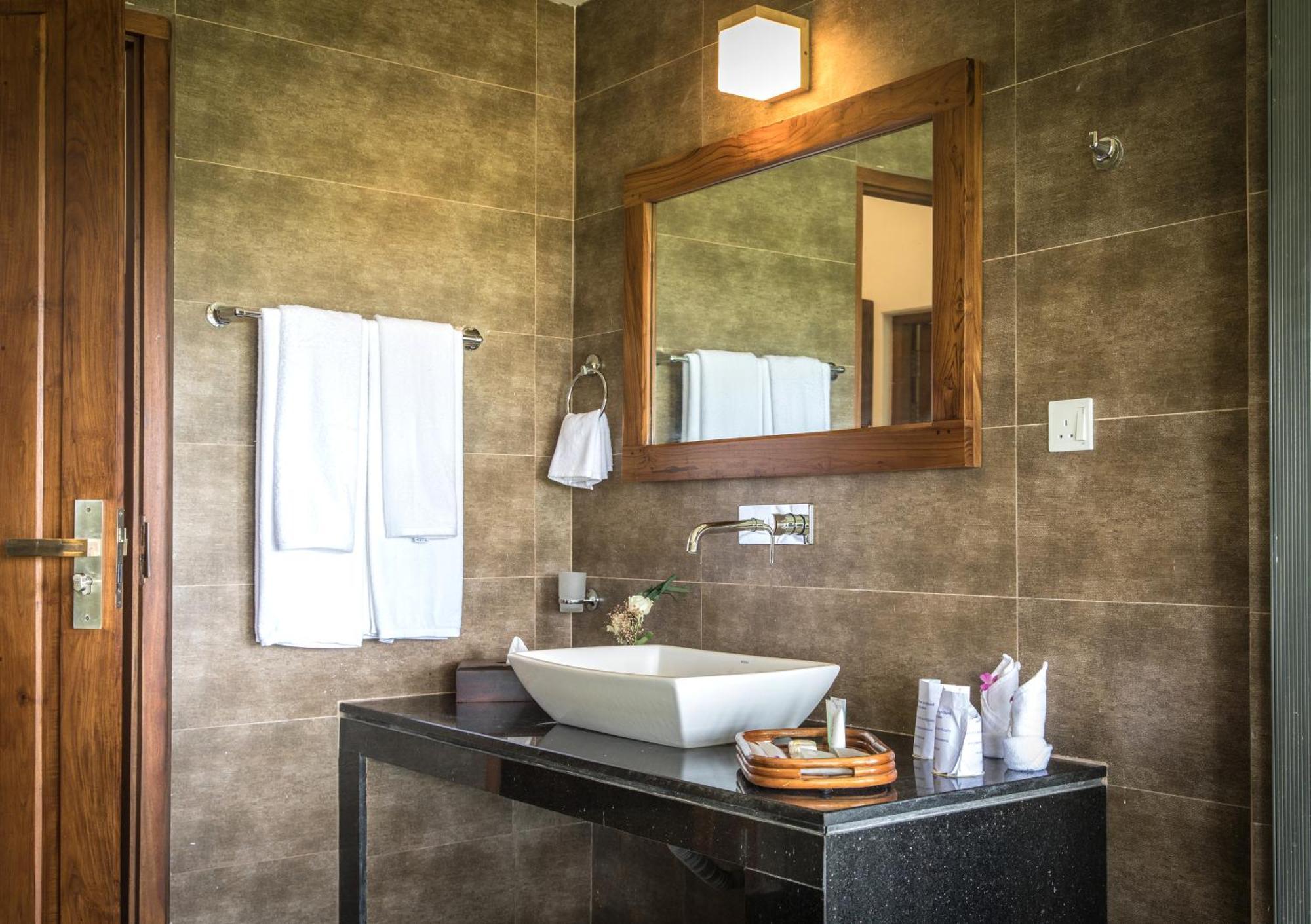 Earls Rajarata Otel Anuradhapura Oda fotoğraf