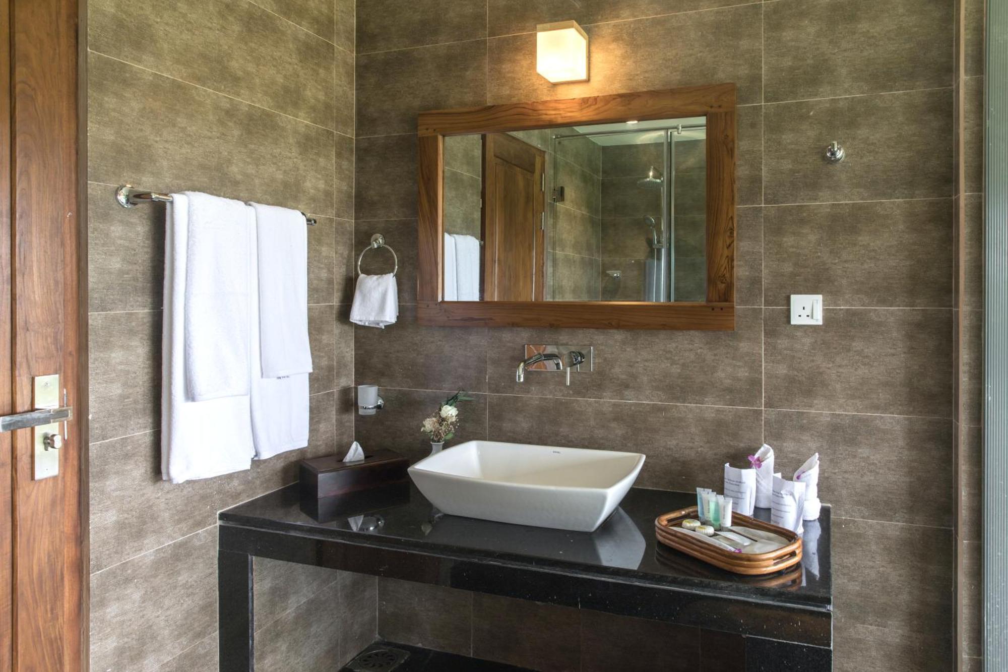 Earls Rajarata Otel Anuradhapura Oda fotoğraf